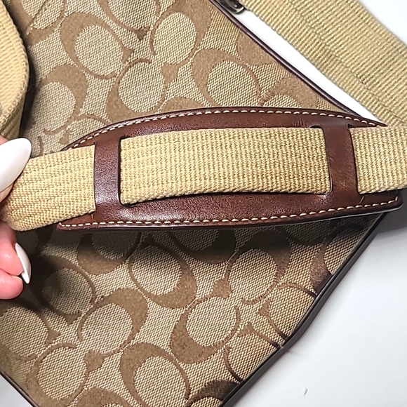 Coach Signature Jacquard Shoulder Bag Crossbody #42190 w/ hangtag - Picture 13 of 16